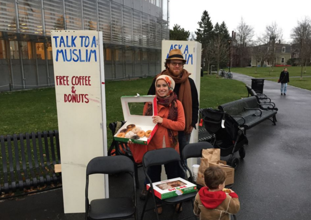 Woman Responds to Islamophobia With Ask A Muslim Booth ATTN